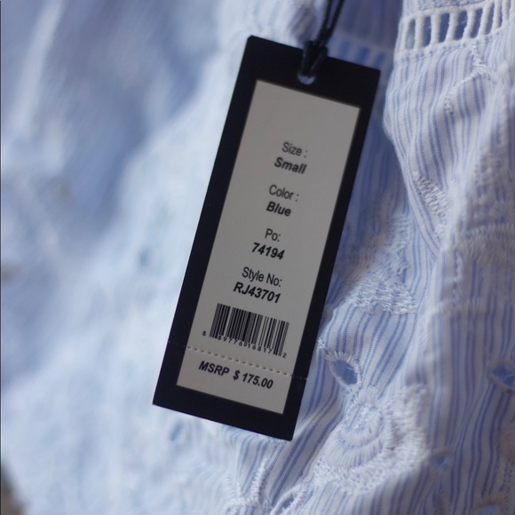 *SUMMER VIBES* Blue/white - off shoulder tunic - Picture 8 of 8